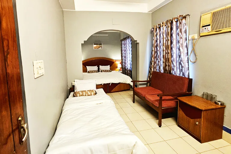 Deluxe Triple AC Room